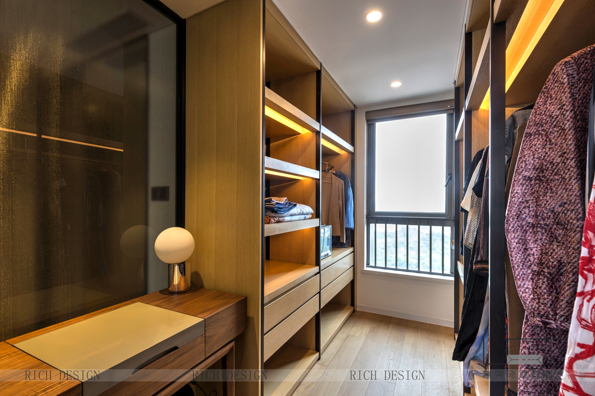 博林天瑞衣柜室裝修實景圖 博林天瑞衣柜室裝修實景圖