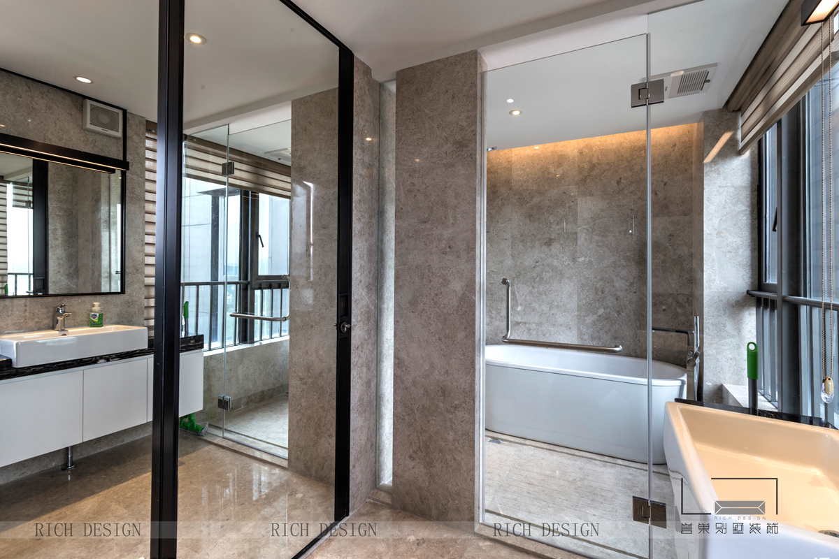 博林天瑞衛(wèi)浴裝修實景圖 博林天瑞衛(wèi)浴裝修實景圖