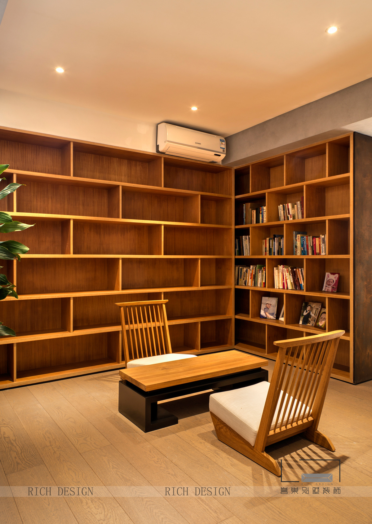 IMG_2043_Optimizer.jpg IMG_2043_Optimizer.jpg