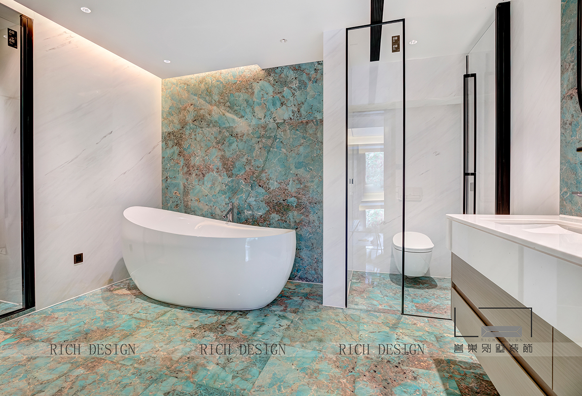 浴室 (2).jpg 浴室 (2).jpg